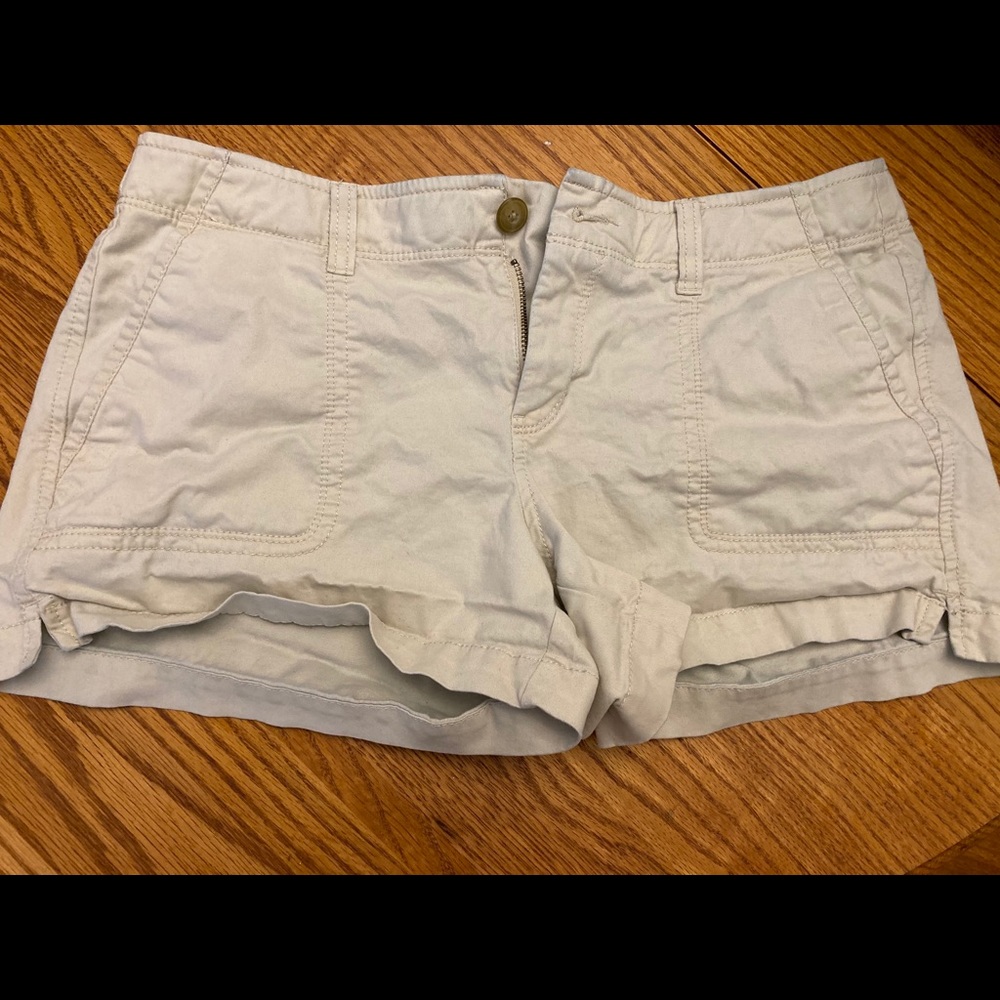 Old Navy Mid-rise shorts - size 8